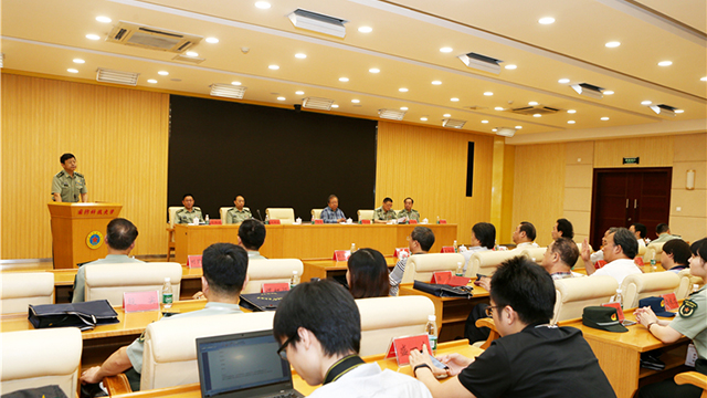 “詩(shī)頌強(qiáng)軍新時(shí)代”詩(shī)歌創(chuàng)作筆會(huì)舉行