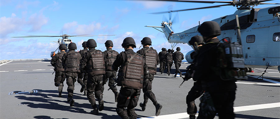 海空協(xié)同，武力營(yíng)救“被劫商船”