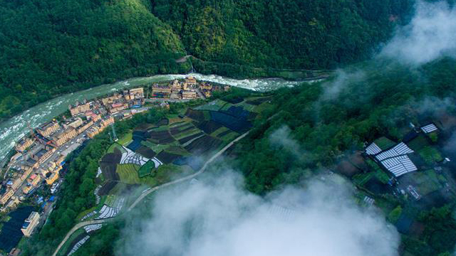 獨(dú)龍江畔，這個(gè)民族“一躍千年”