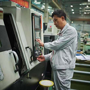 高喜喜：制電網(wǎng)零件數(shù)十萬，保萬家燈火