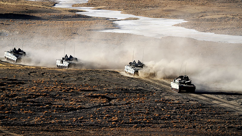 新春走軍營(yíng)丨記者目擊海拔4700米處的實(shí)戰(zhàn)實(shí)訓(xùn)