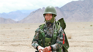 白雪：這一年，我是如何從新畢業(yè)國(guó)防生變身特戰(zhàn)女兵隊(duì)長(zhǎng)
