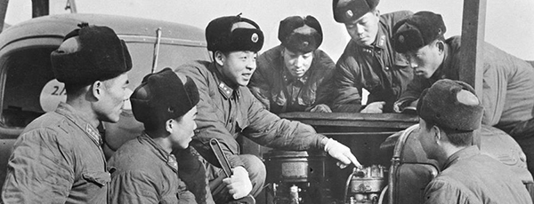 【百個瞬間說百年】1963，“向雷鋒同志學習”