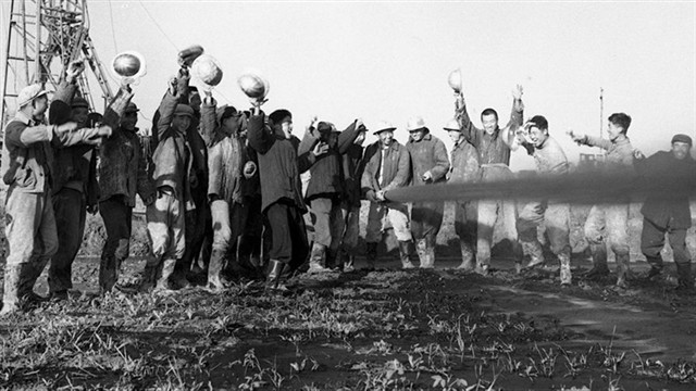 【百個瞬間說百年】1965，十年艱辛探索成就輝煌