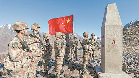 高清大圖：節(jié)日巡邊，邊防官兵堅(jiān)守戰(zhàn)位