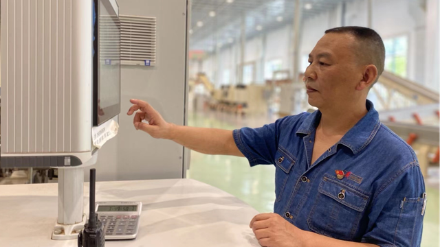 從退役軍人到全國(guó)勞模，這是“劉百萬(wàn)”的奮斗人生