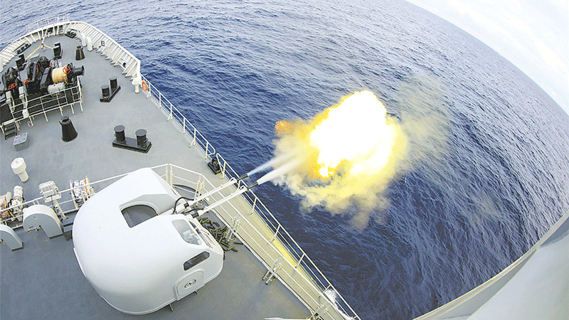 茫茫大海作考場，海軍某勤務(wù)船大隊海上訓(xùn)練考核掠影