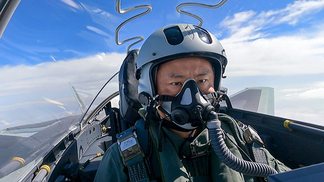李凌：戰(zhàn)鷹凌云，只為捍衛(wèi)祖國藍(lán)天