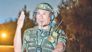 何賢達(dá)：練出最硬本領(lǐng) 爭當(dāng)一流好兵