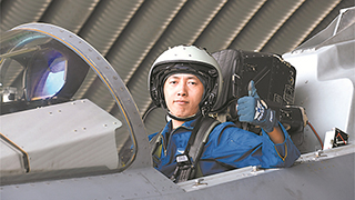 二十大代表風(fēng)采丨邱麟輝：紅心向黨，制勝藍(lán)天