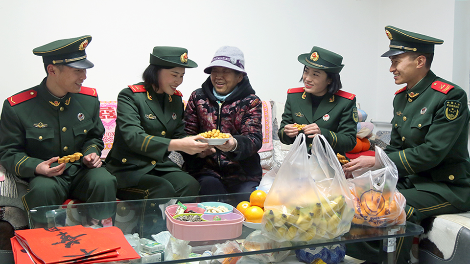 情暖軍烈屬丨堅持25年，他們接力替盡忠者盡孝