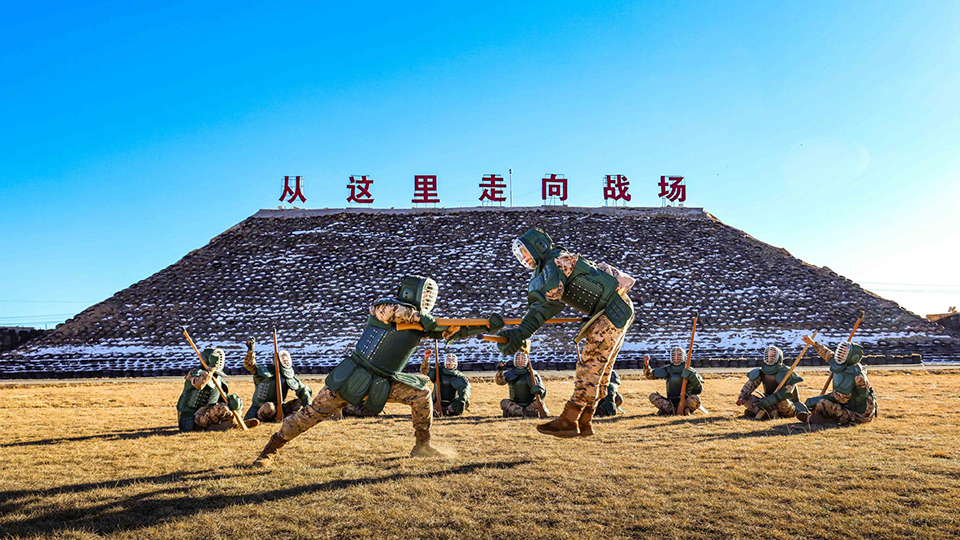 直擊武警官兵多課目實戰(zhàn)訓練