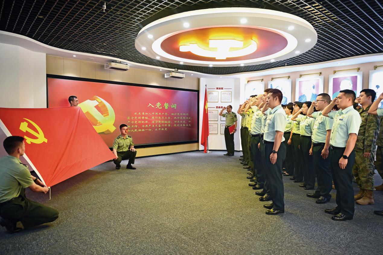 _組織參觀綿陽市經開區(qū)廉政教育中心，開展黨日活動