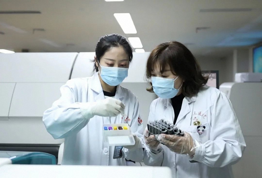 3e70230349cf42cca5754d8a1b519199