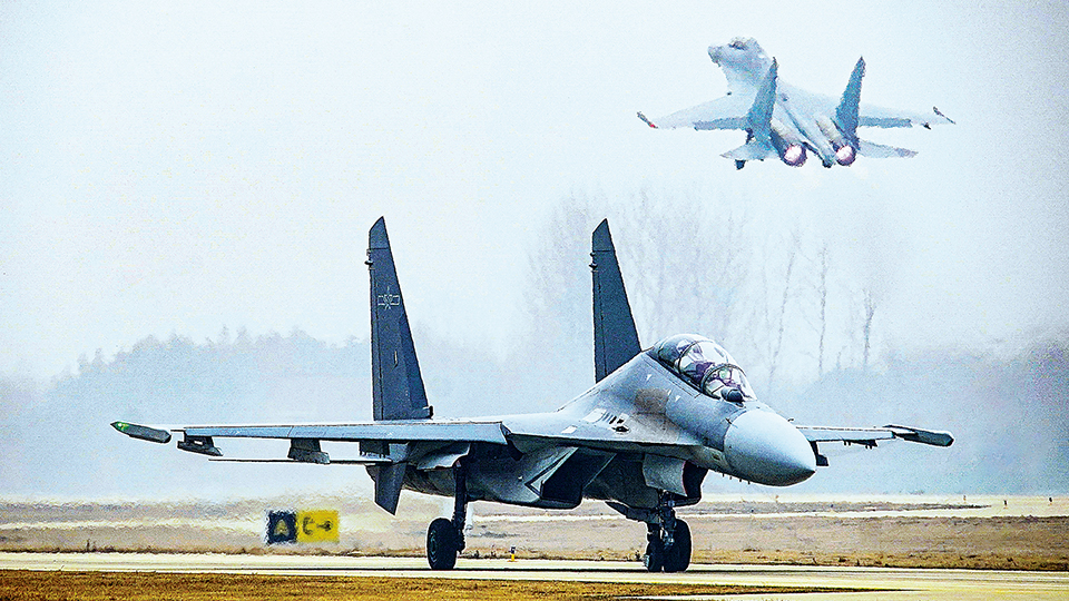 空軍航空兵某旅多課目飛行訓(xùn)練影像