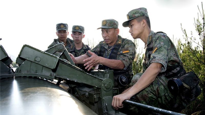 二十大代表何賢達(dá)：“永遠(yuǎn)不滿(mǎn)足于現(xiàn)狀，永遠(yuǎn)向遠(yuǎn)處看”