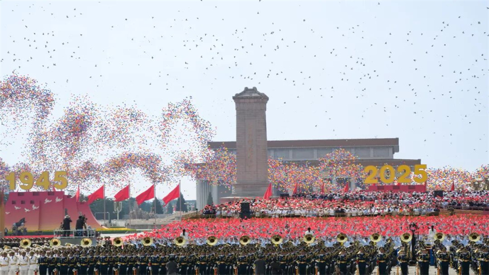 解放軍畫(huà)報(bào)出圖，震撼滿屏！