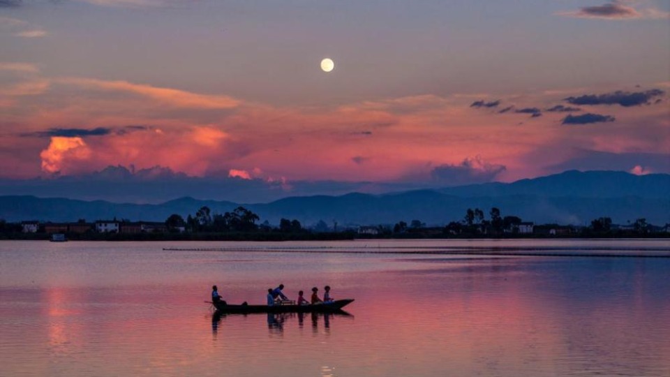 明月共此時(shí)