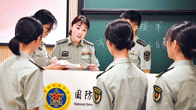 最美新時(shí)代革命軍人風(fēng)采丨傅婉娟：做強(qiáng)軍路上的“播火者”