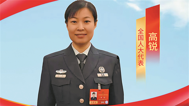 全國人大代表高銳——練強(qiáng)戰(zhàn)場救護(hù)技能