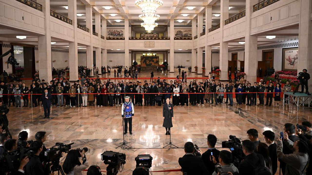 十四屆全國人大四次會議第三場“代表通道”集中采訪活動舉行