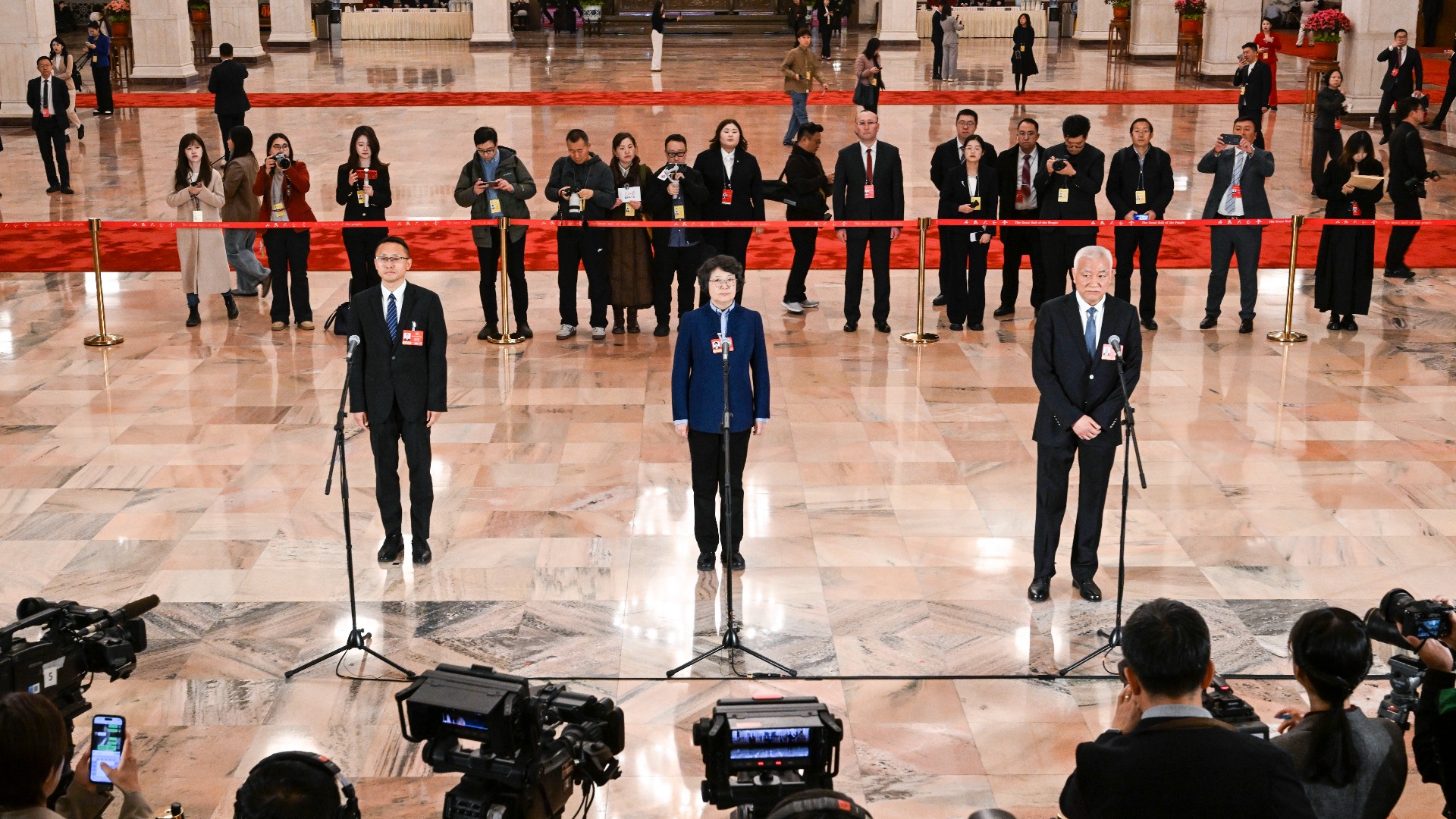 全國政協(xié)十四屆四次會議第二場“委員通道”集體采訪活動舉行